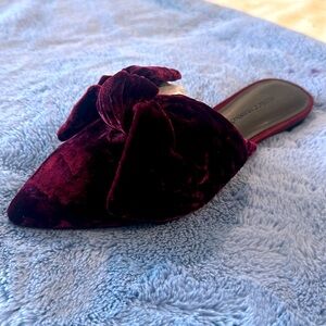 BNIB Acai crushed velvet with bow